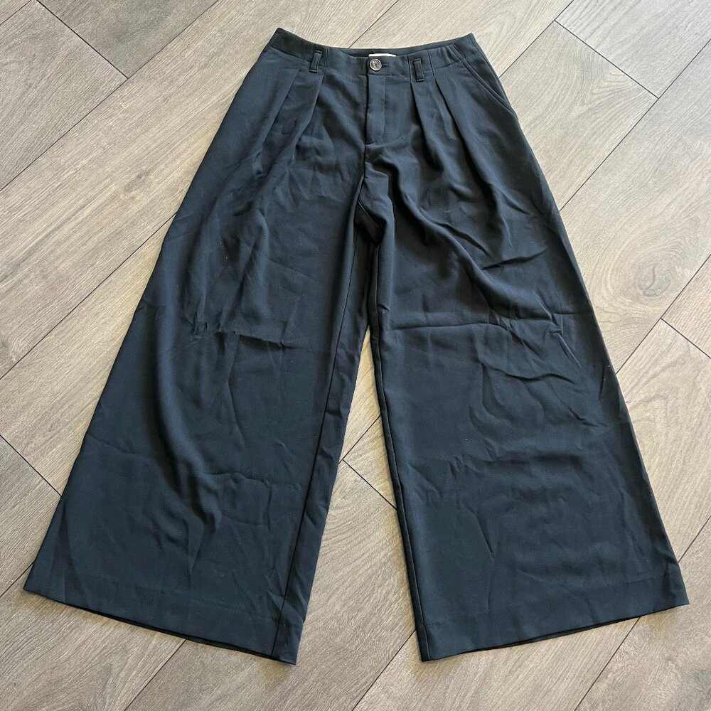 Maeve by Anthropologie Navy Pleated Wide Leg Cropped Trousers